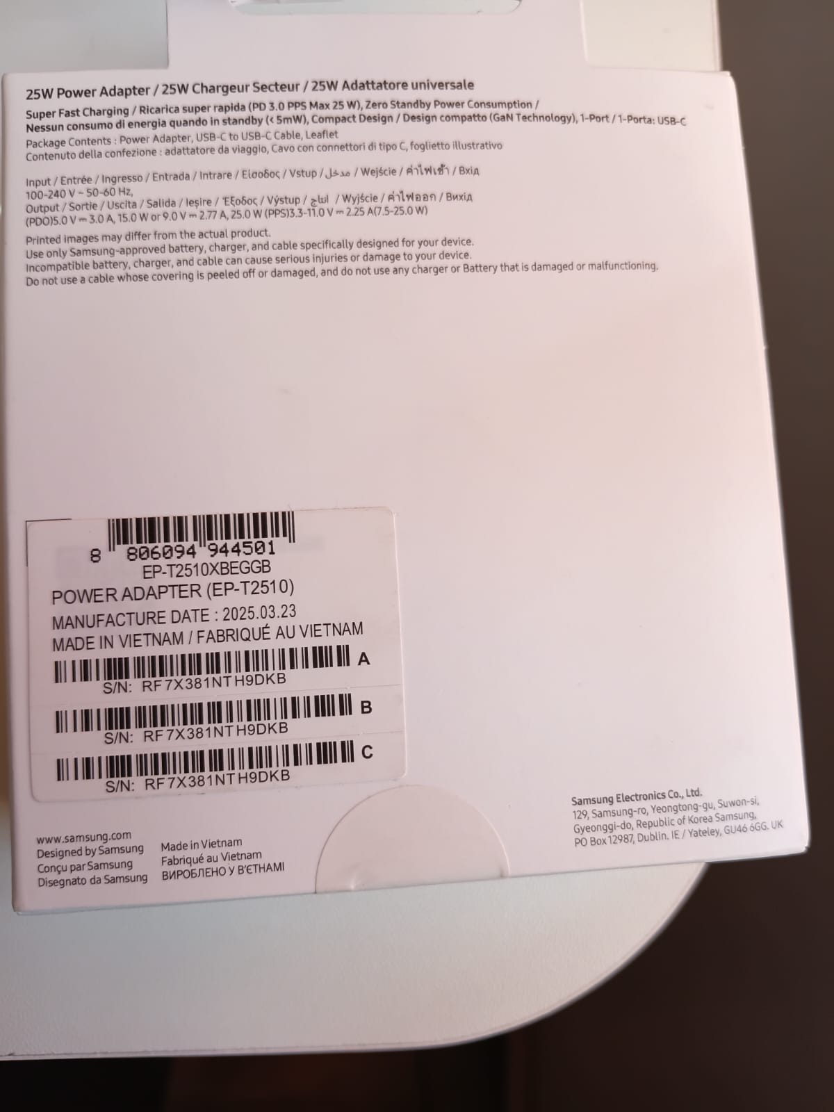 Samsung 25W USB-C Power Adapter (EP-T2510) Complete with type C to C cable – Black