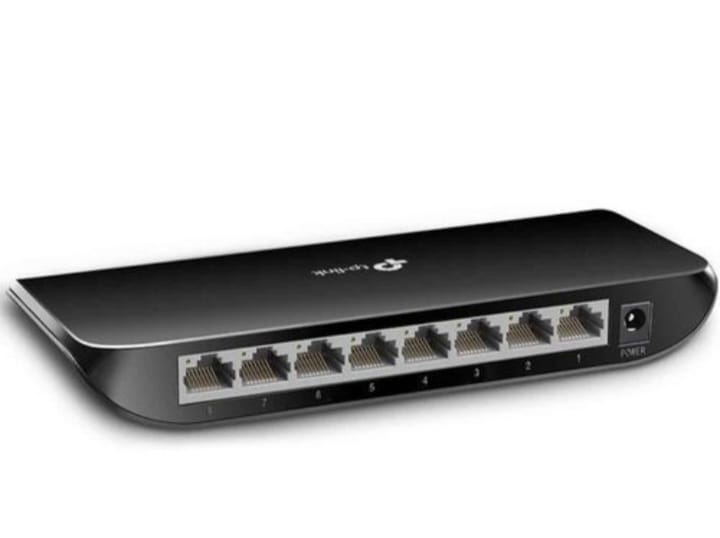 Tp-Link SQ 1008D port Gigabit destop switch.